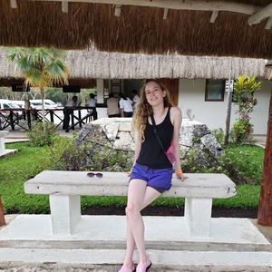 Meet your Posher, Hannah